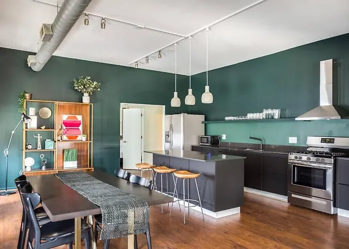 Luxury Downtown Penthouse With Private Rooftop